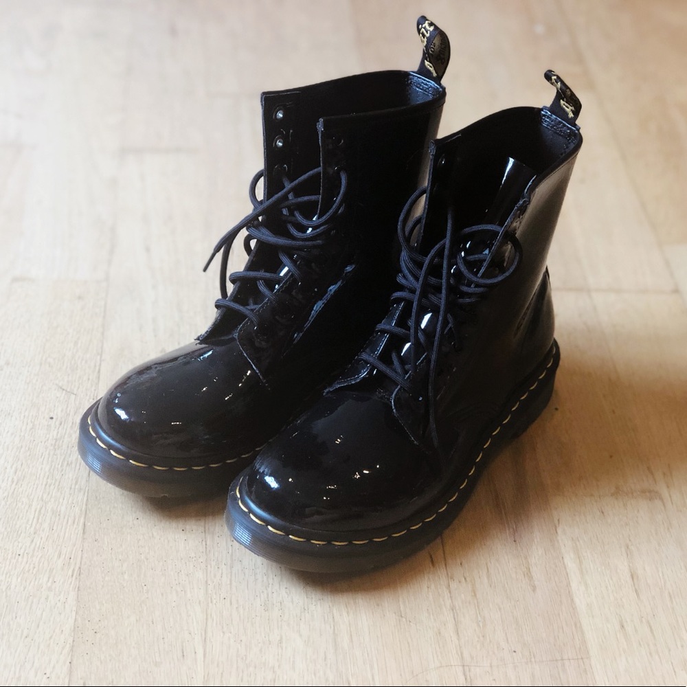 Dr. Martens women 1460 patent boot UK6 US8